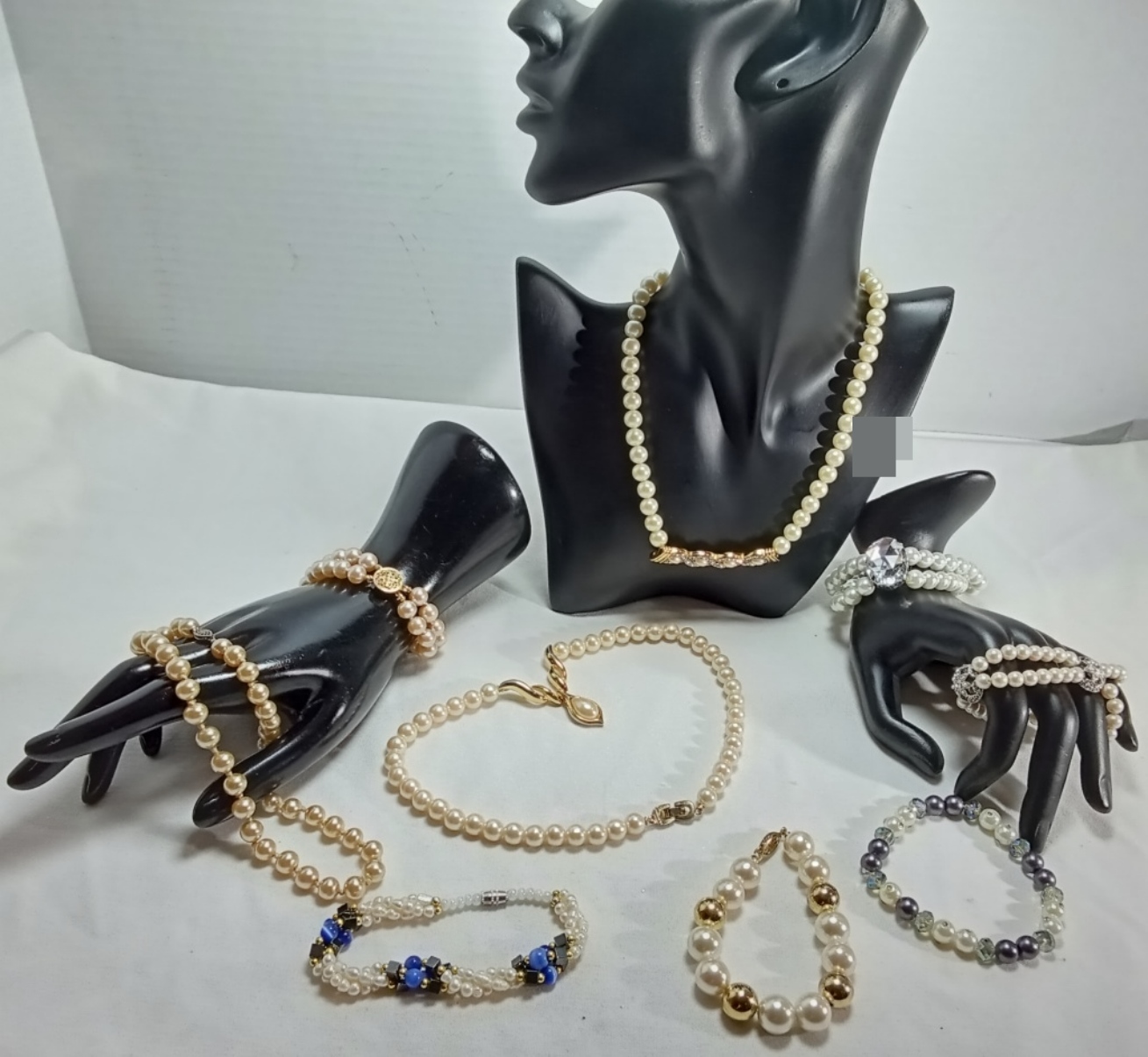 Costume Jewelry Lot, 9 Pieces Gold-Tone & Pearls