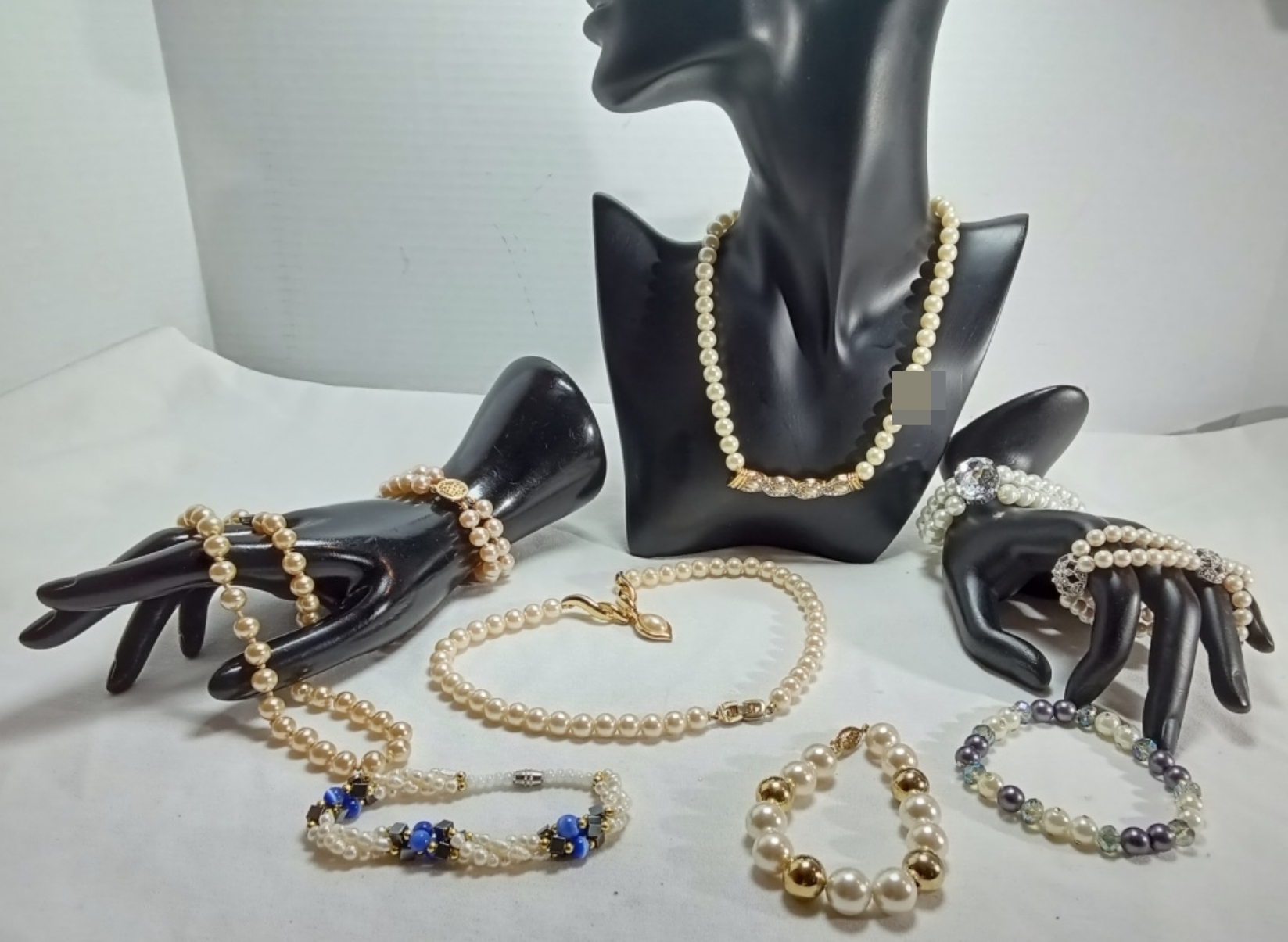 Costume Jewelry Lot, 9 Pieces Gold-Tone & Pearls
