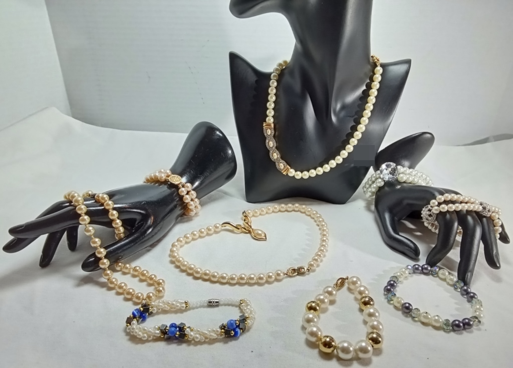 Costume Jewelry Lot, 9 Pieces Gold-Tone & Pearls