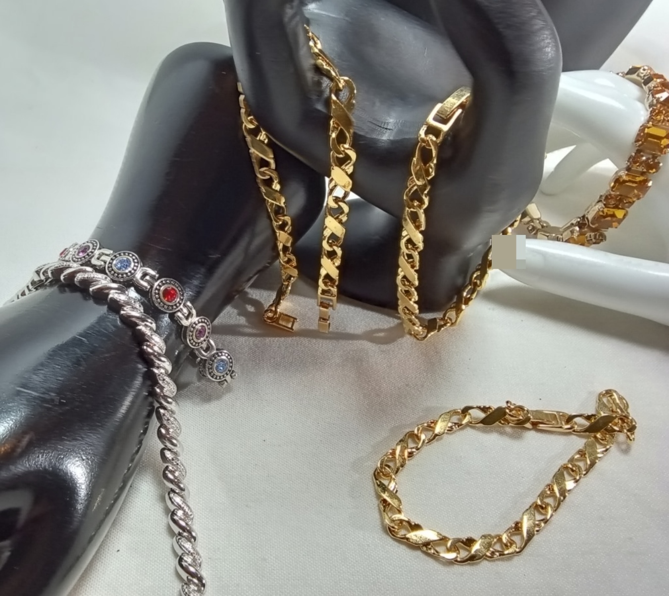 Mixed Jewelry Lot, 7 Pieces Mixed Tones