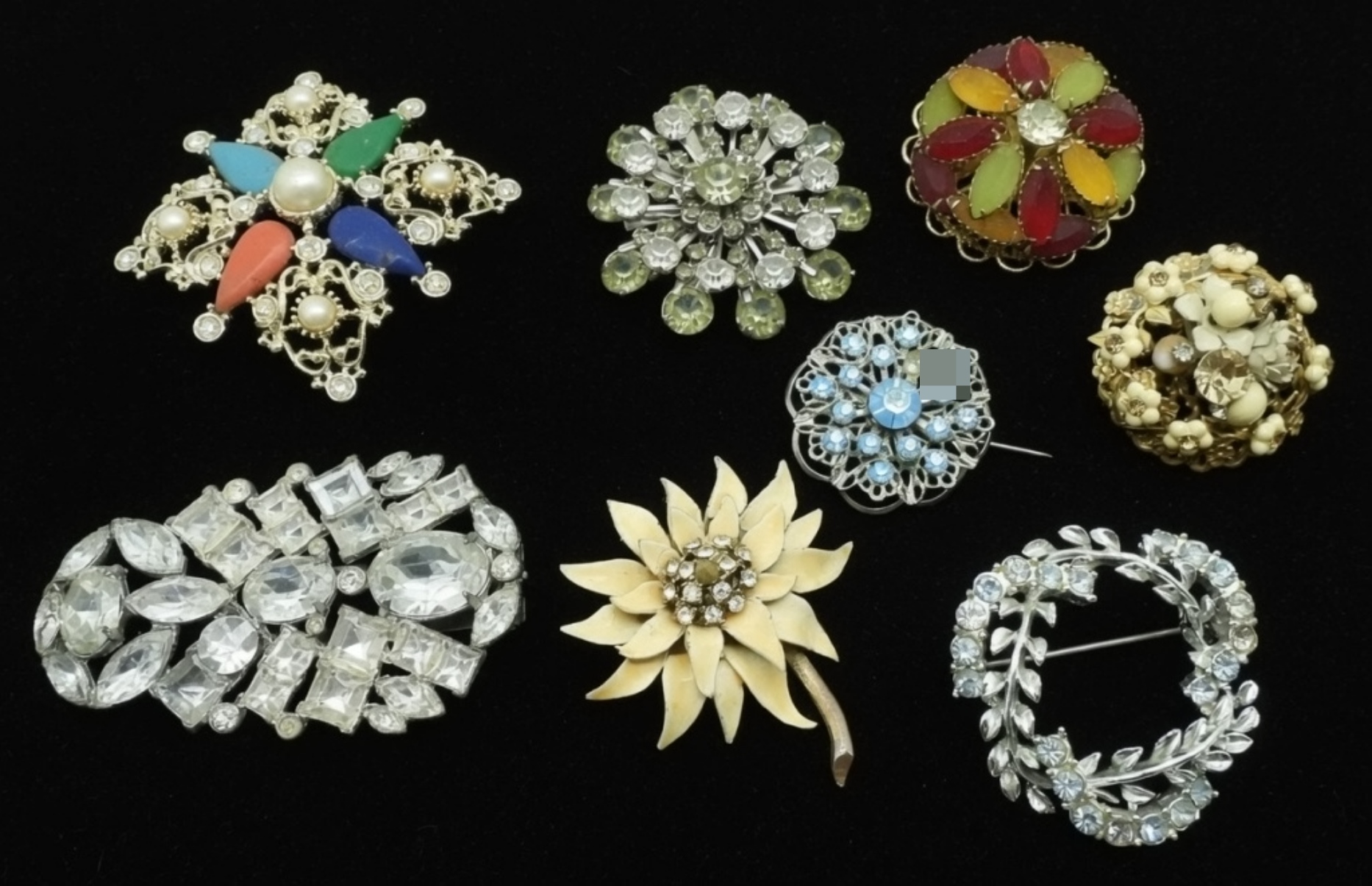 8 Large Vintage Brooches