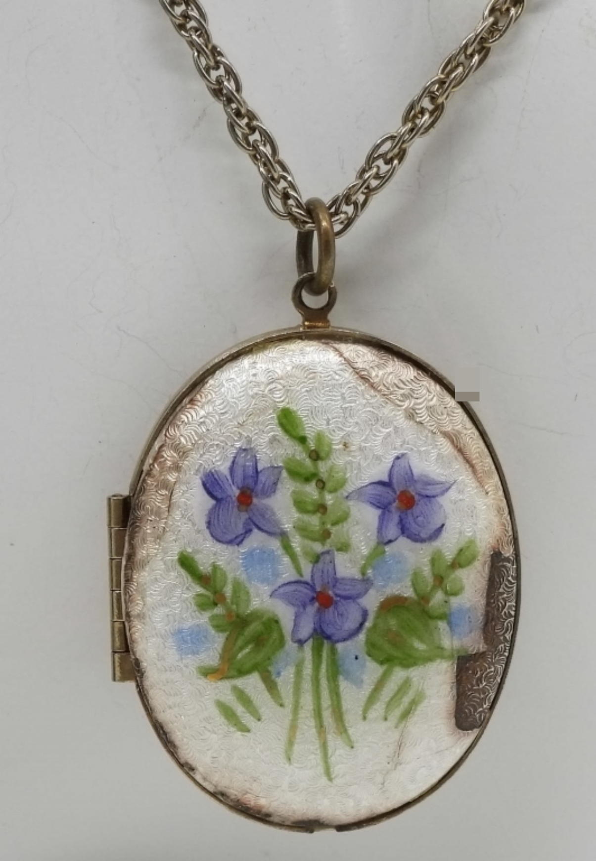 Vintage-style Gold-tone Pendant Necklaces