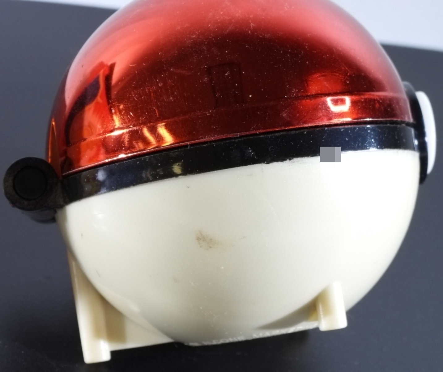 1999 Charizard 23K Gold Card Pokeball Set