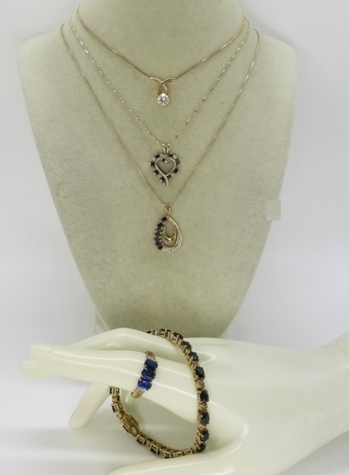 6 Simulated Sapphire & Diamond Pieces
