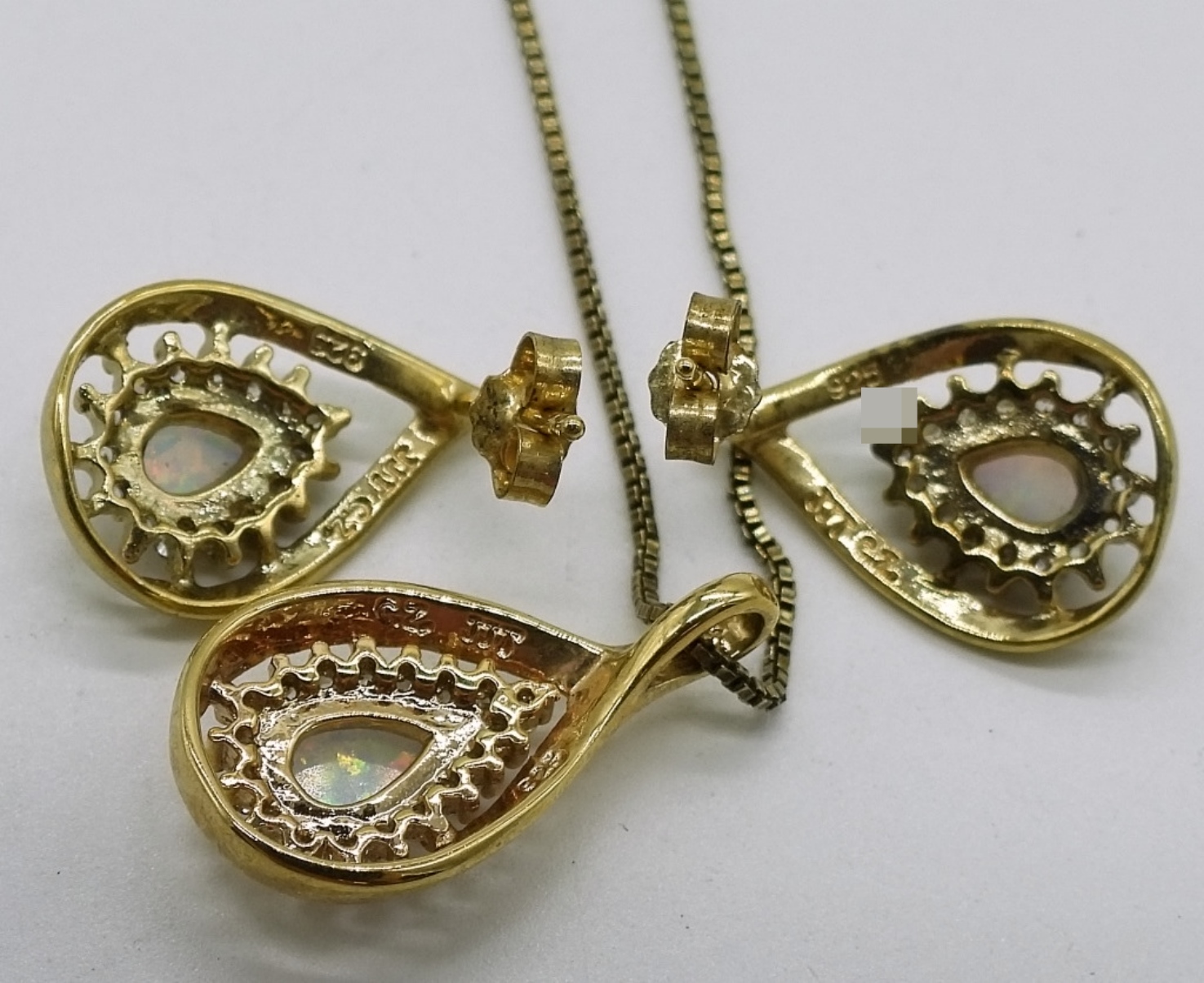 Opal Teardrop Gold Tone 925 Necklace Set