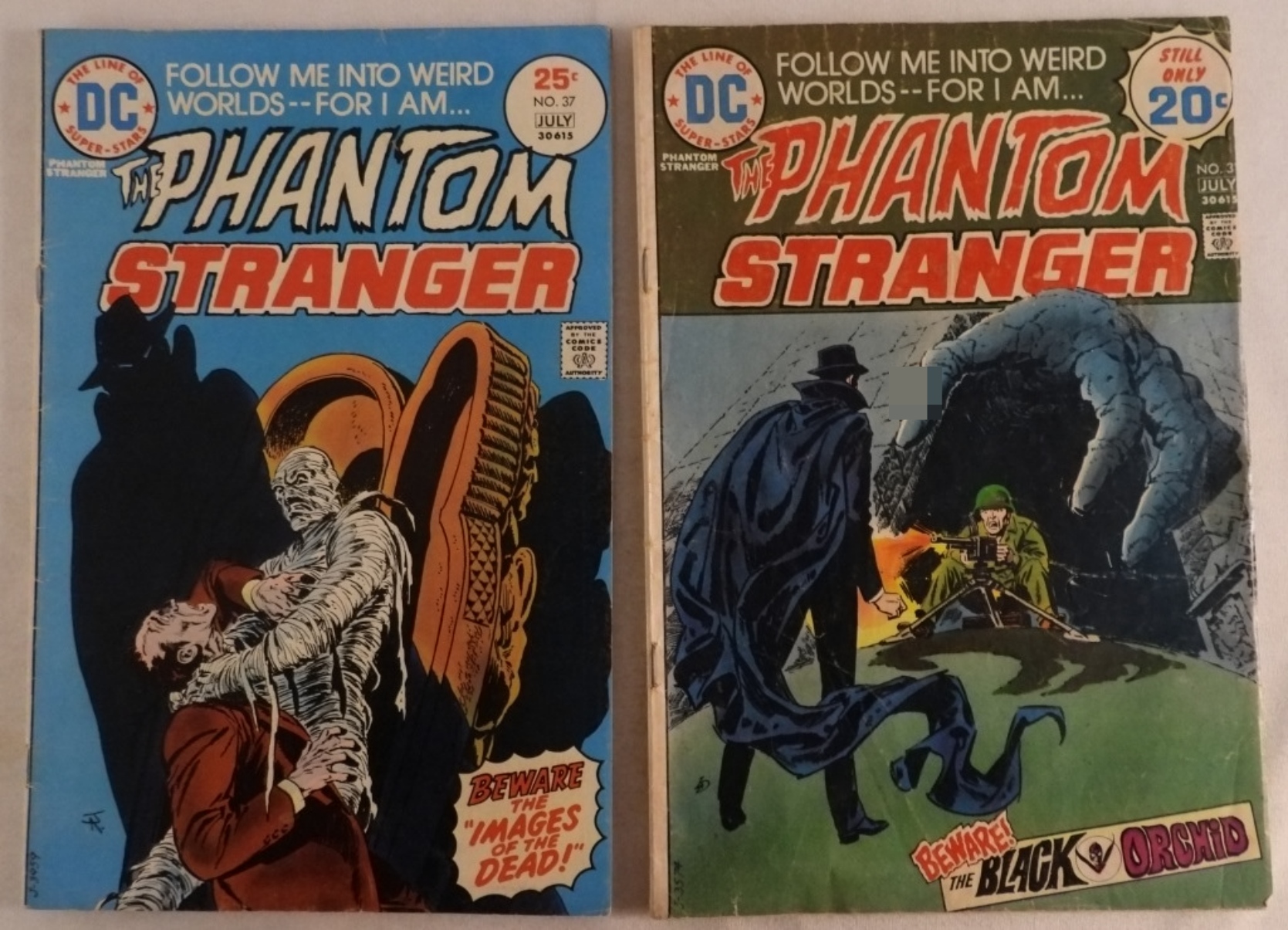 (2) DC The Phantom Stranger