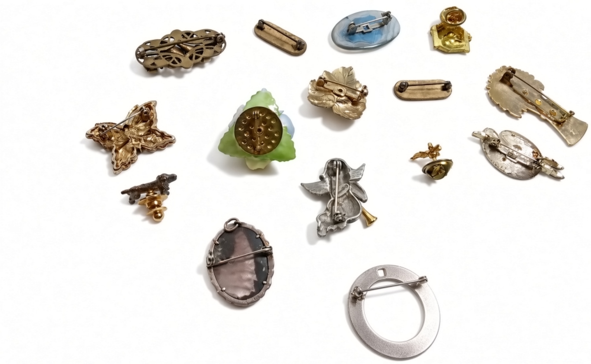 Various Vintage Costume Jewelry Brooches & Pins