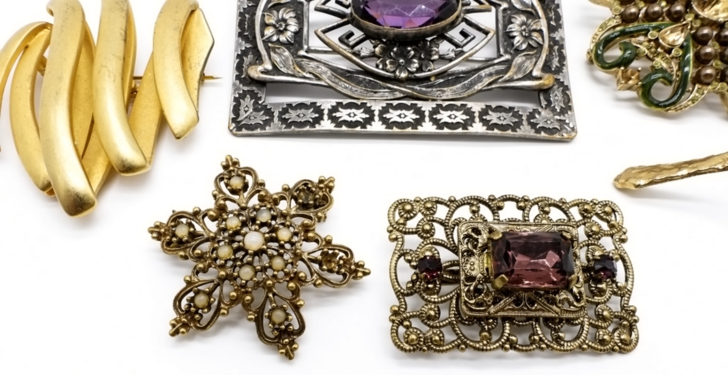 7pc Mixed Antique Style Brooches
