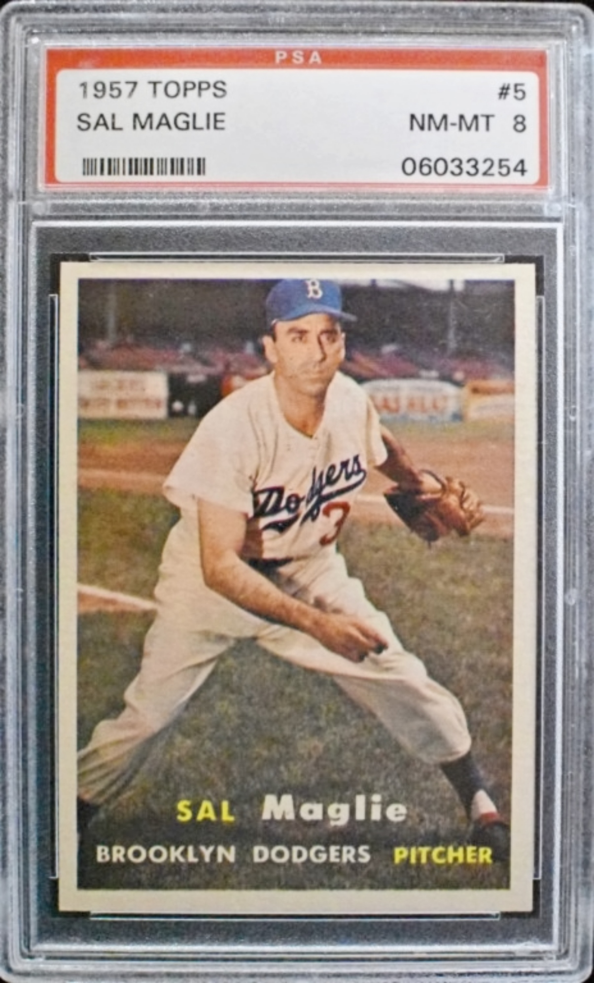 1957 Topps #5 Sal Maglie PSA 8