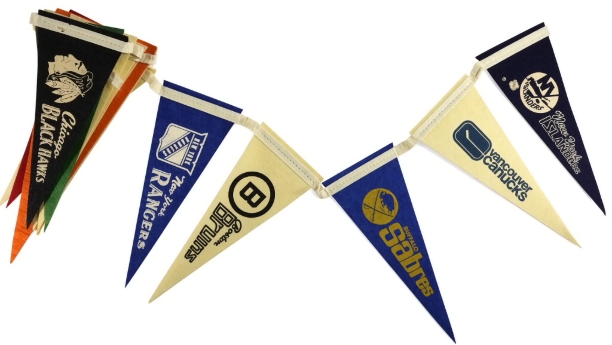 (17) NHL Hockey Pennants on String Vtg
