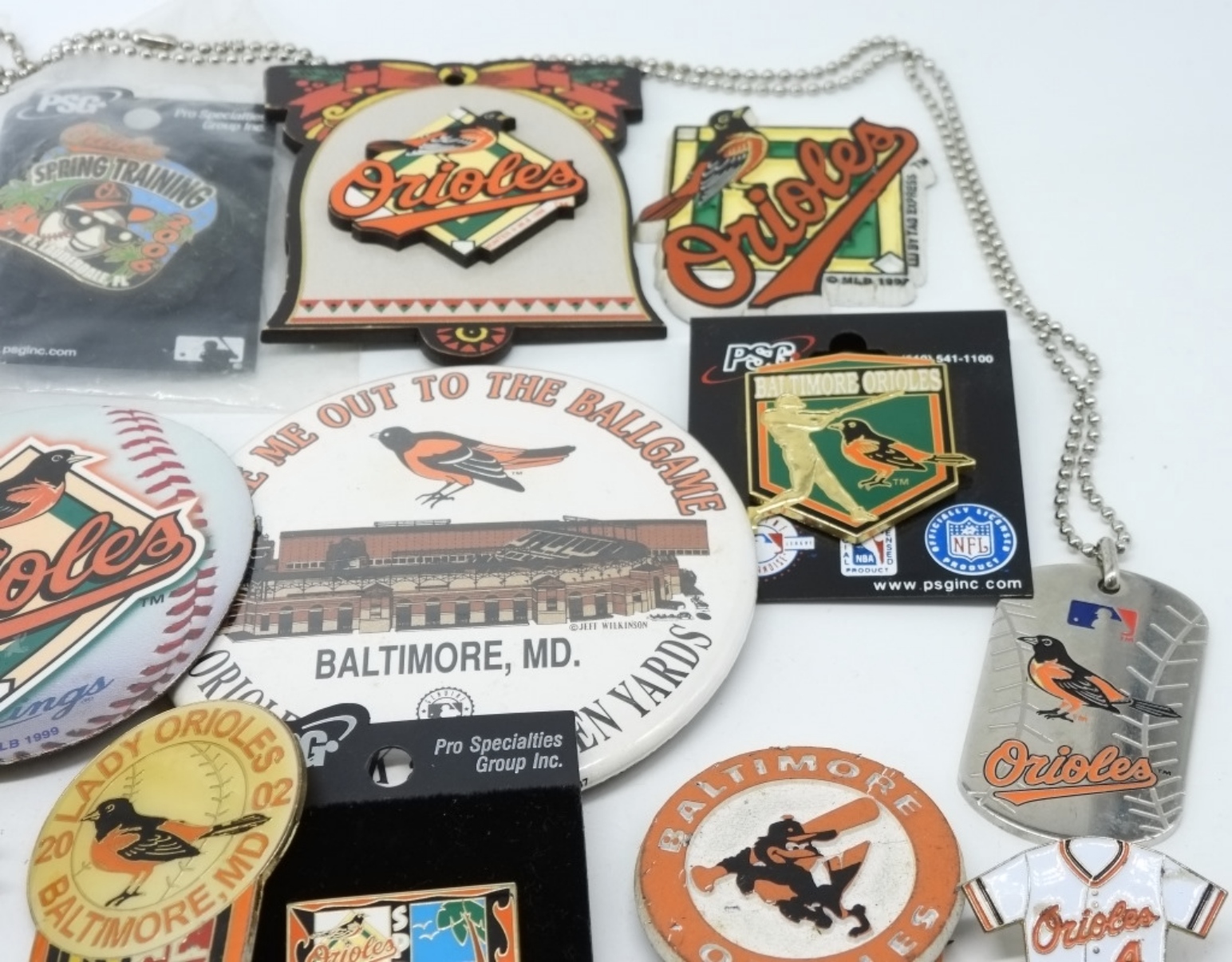 Baltimore Orioles Memorabilia Pins Bracelets
