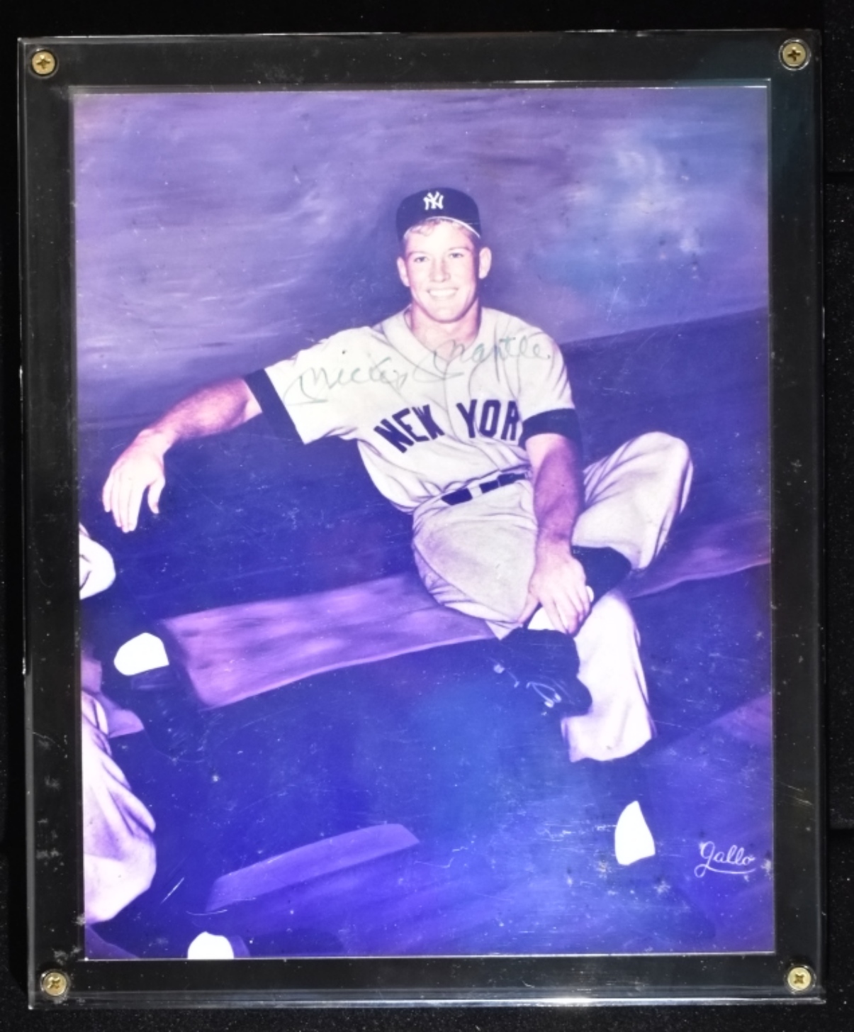 Mickey Mantle 8X10 Autographed