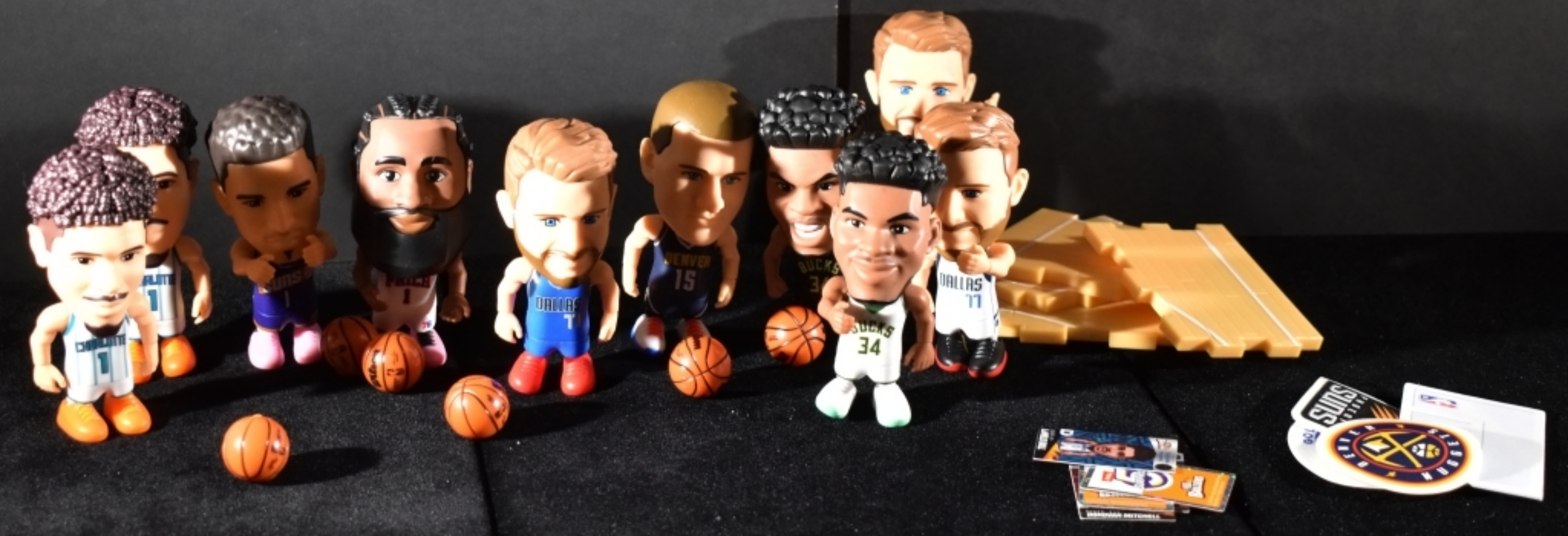 (2) Zuru 5 Surprise NBA Ballers FUN!!
