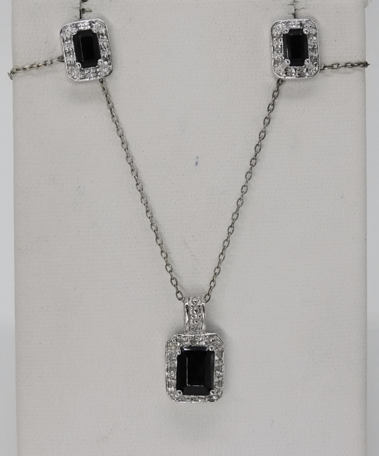 Sterling Black Stone Pendant Necklace & Earring