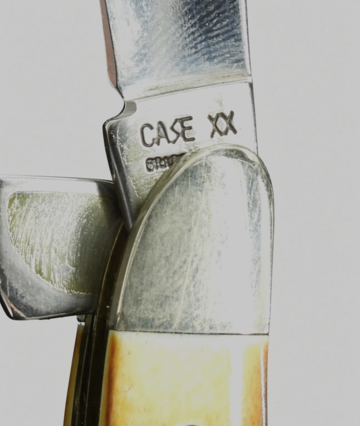 Case XX 5220 SS Trapper, Amber Bone Handles