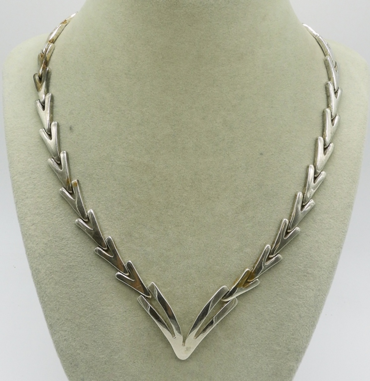 C-11 Mexico Chevron Necklace, Sterling