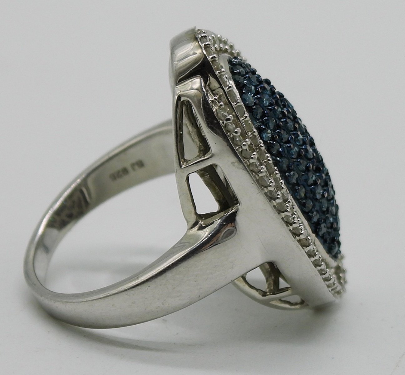 Blue & White Diamond, 925 Ring