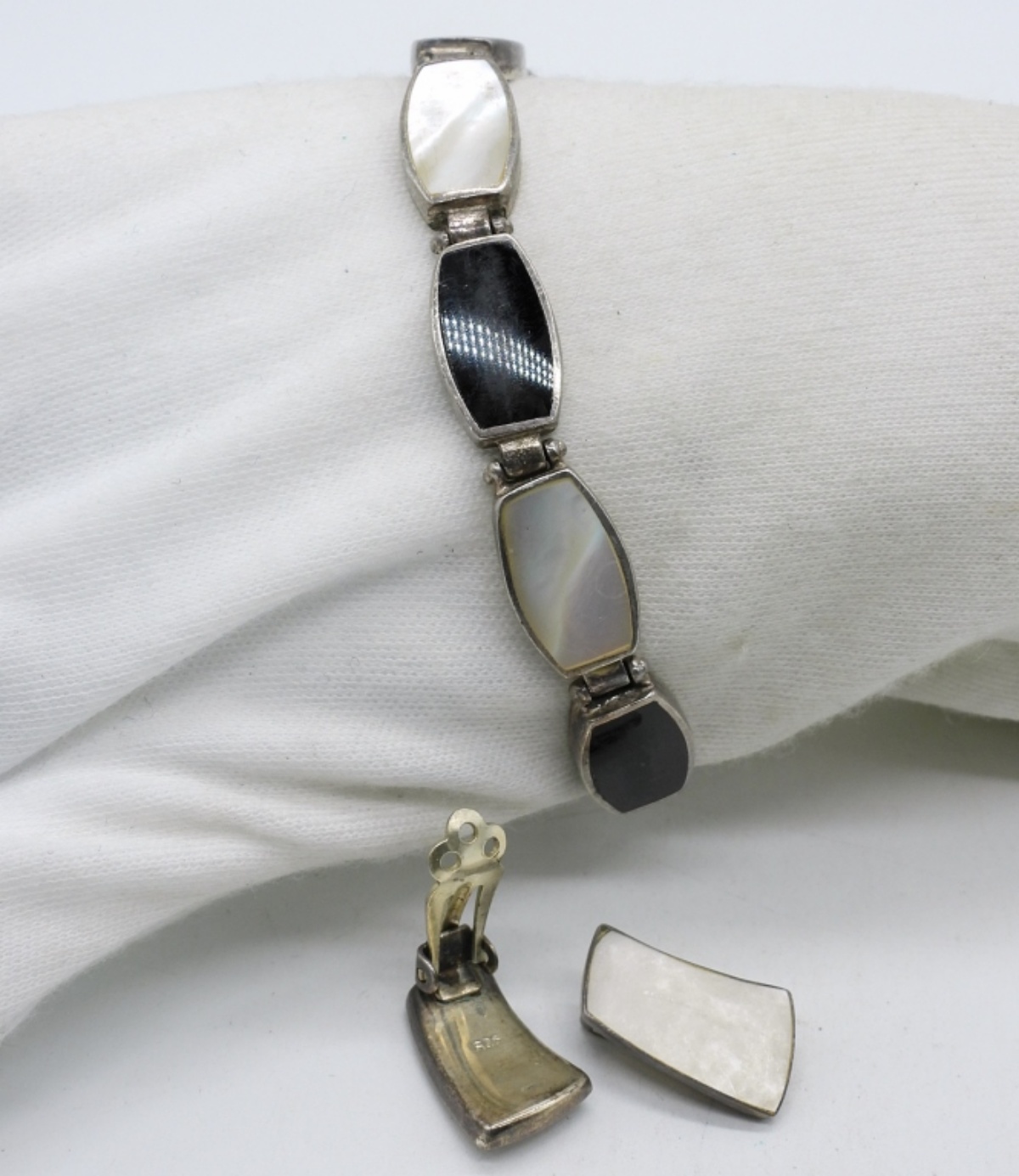 Black Onyx & Mother of Pearl Bracelet
