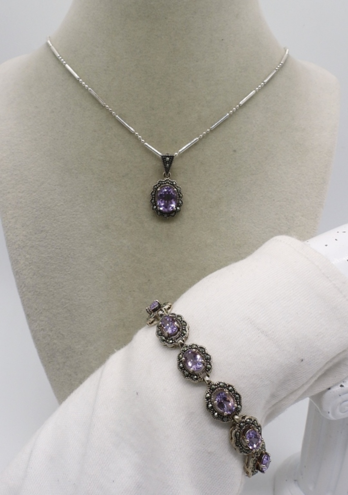 Amethyst 925 Matching Necklace & Bracelet