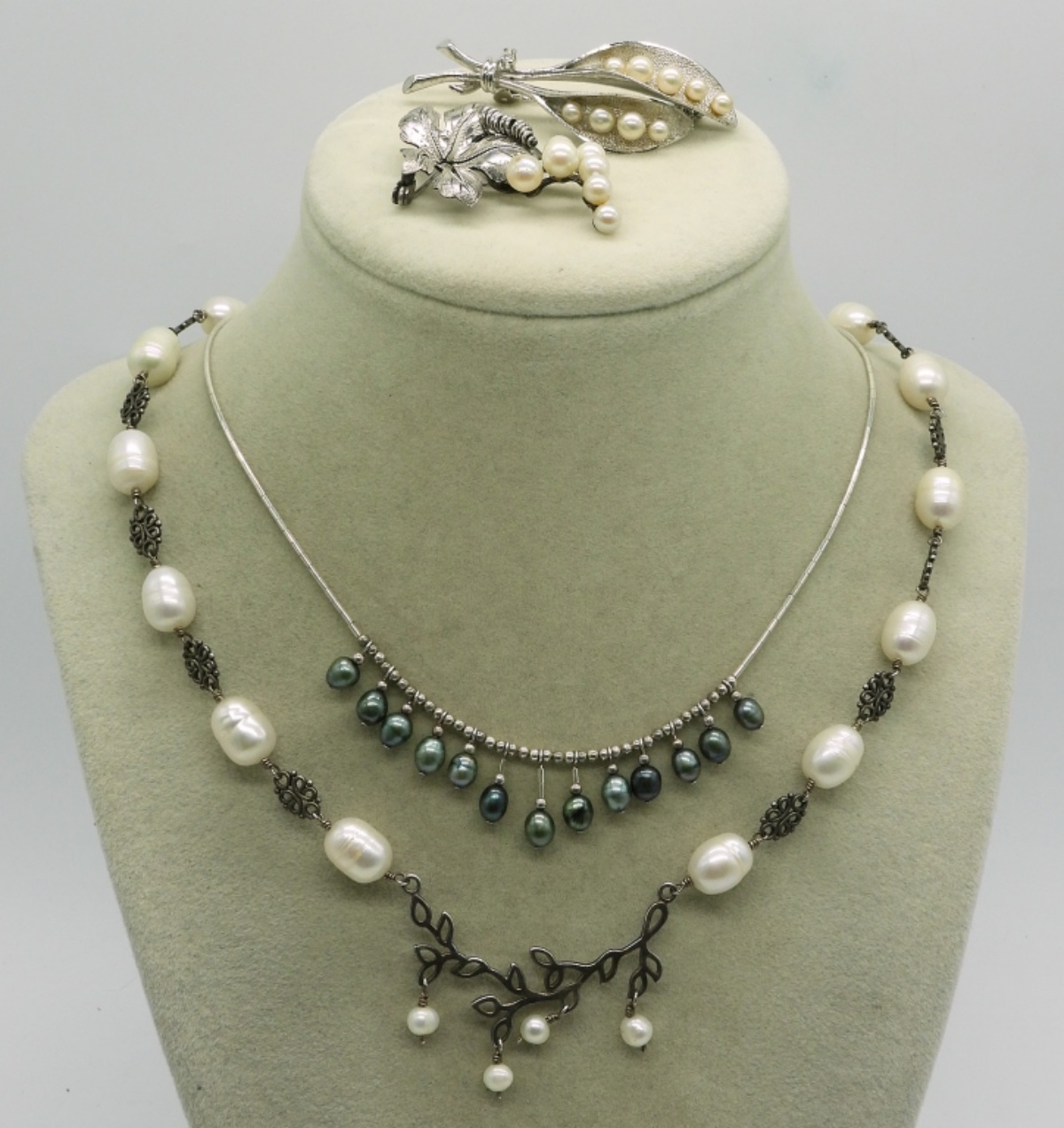 Vintage Sterling Pearl Necklaces & Pins
