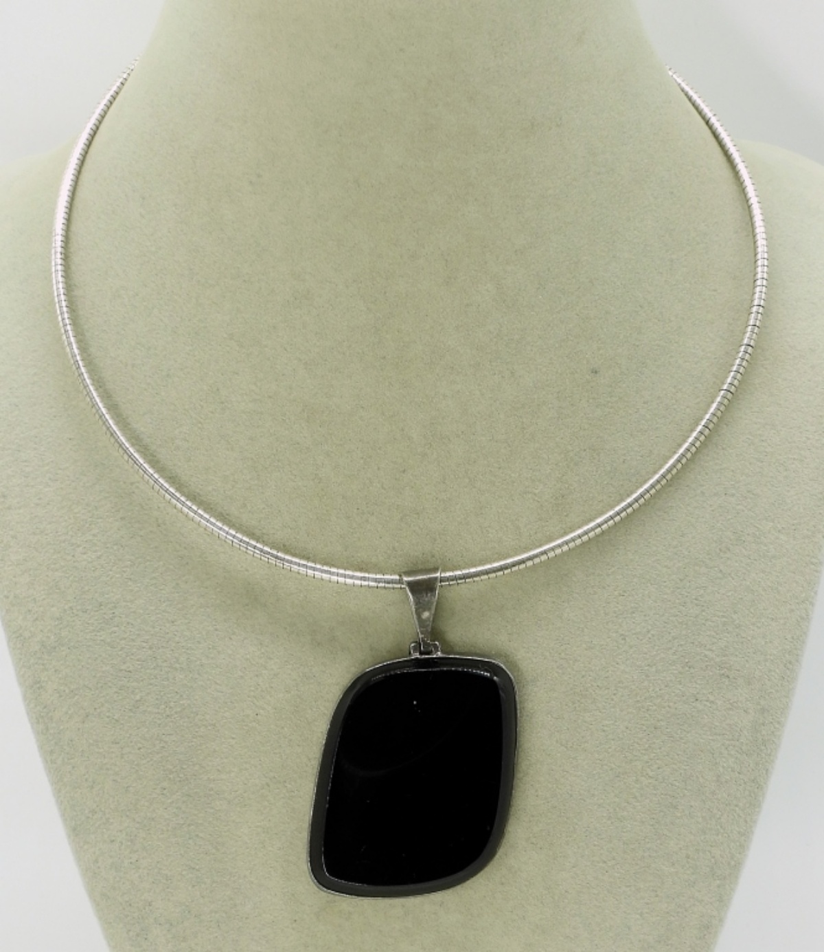 Taxco 950 Silver Black Onyx Pendant & Chain