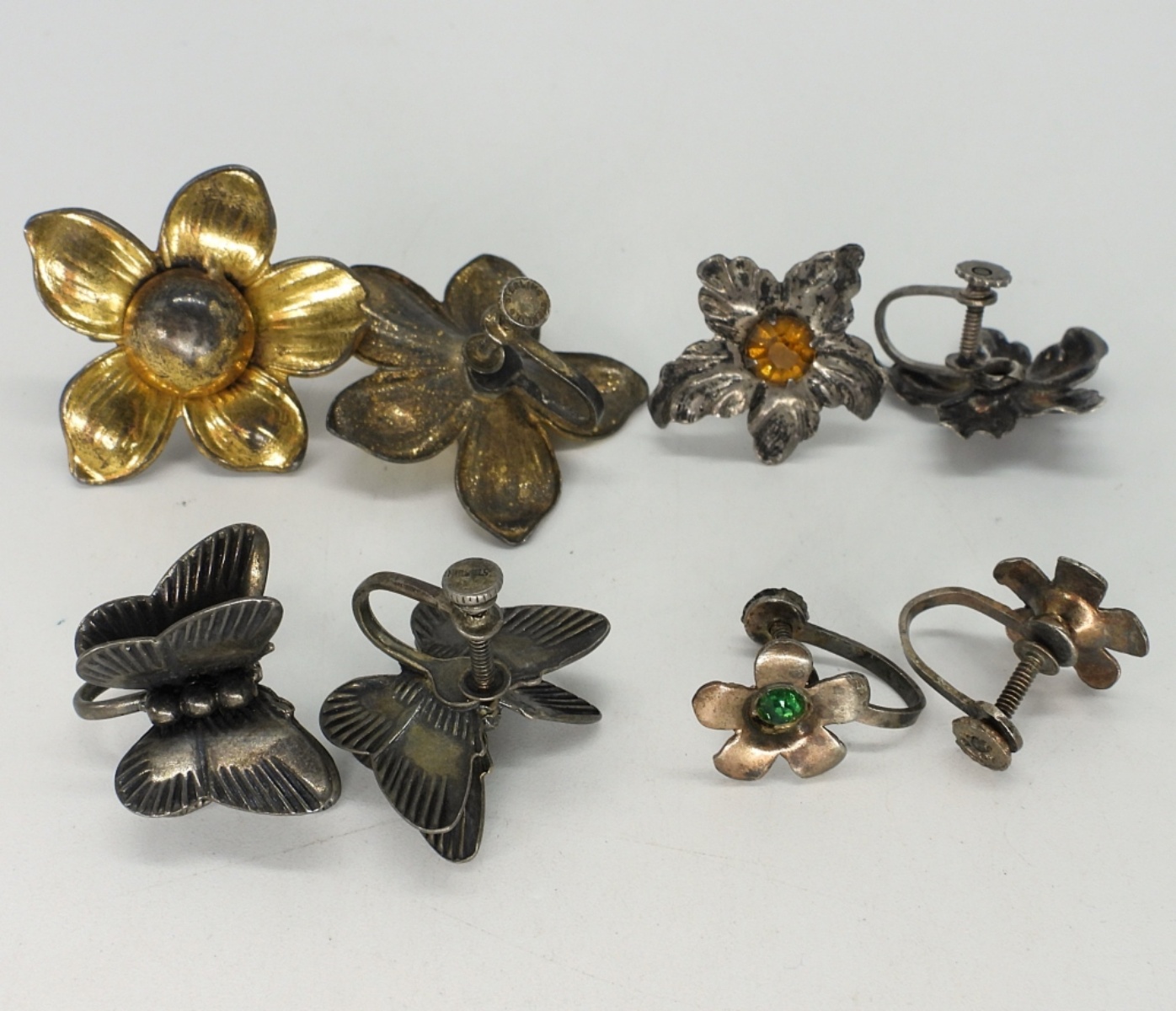 4 Pair of Screw Back Vintage 925 Earrings