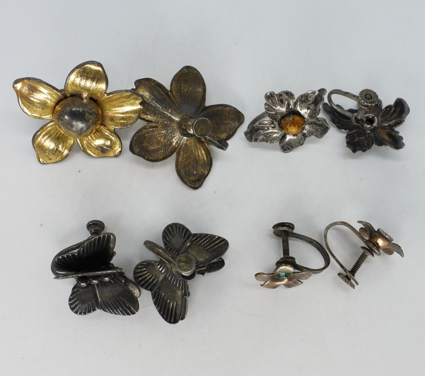 4 Pair of Screw Back Vintage 925 Earrings