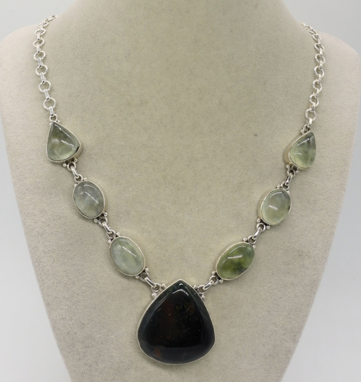 Beautiful Green Gemstone 925 Necklace