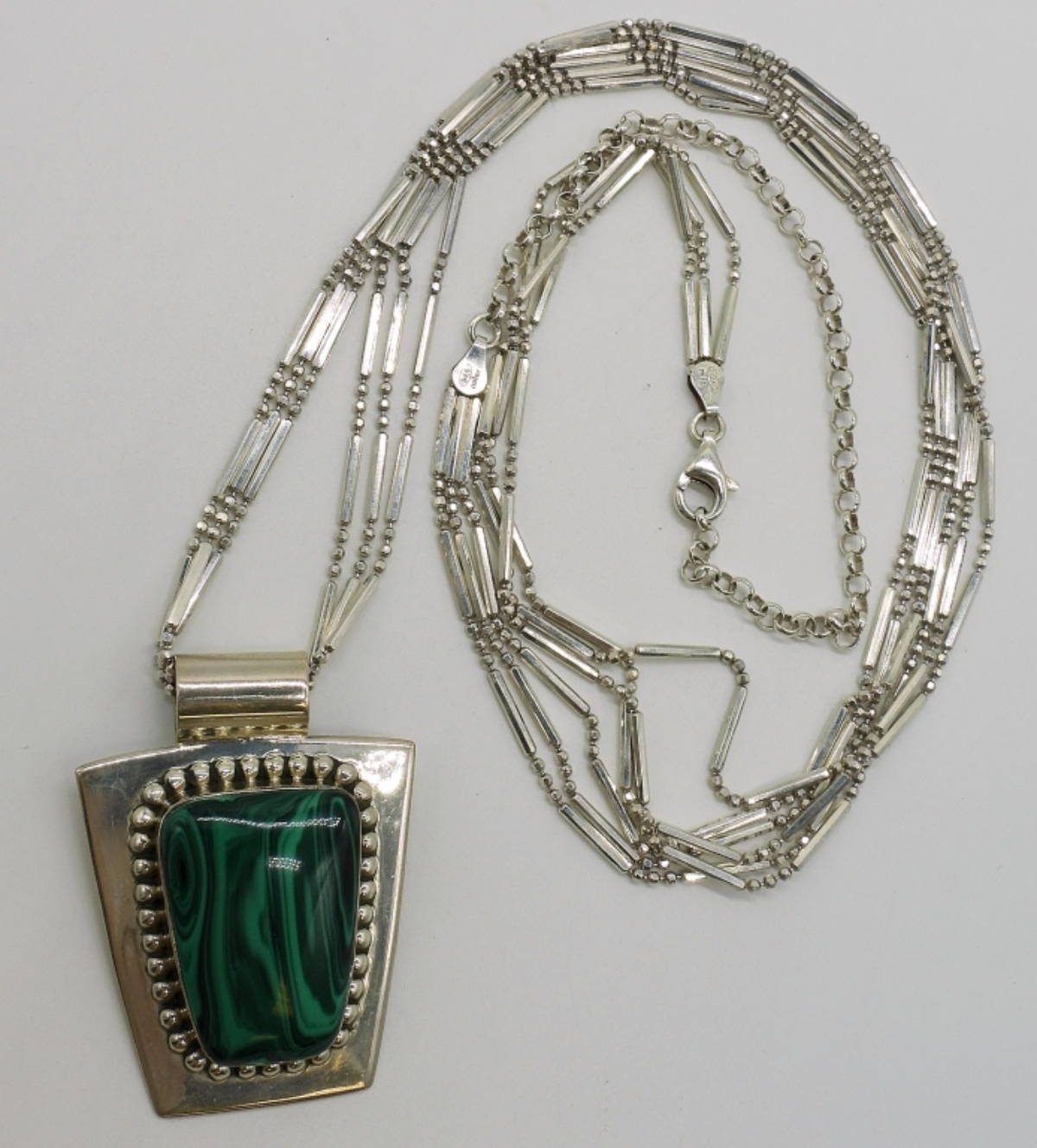Stunning Sterling Malachite Pendant & Necklace