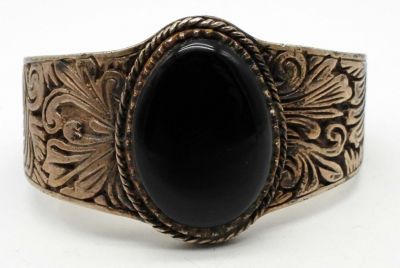 BLACK ONYX STERLING WIDE CUFF BRACELET. 74DWT, 7IN AROUND WITH GAP, STAMPED 925 ON THE INSIDE 