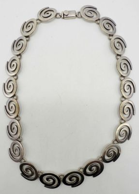 MEXICO 925 SPIRAL DESIGN NECKLACE. 38.3DWT, 17 1/2IN LENGTH, STAMPED MEXICO 925, OPEN BOX CLASP