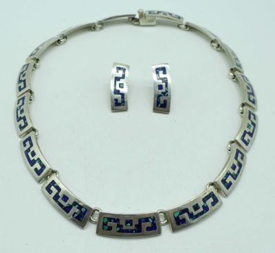 MEXICO 925 CRUSHED INLAY STONE CHOKER&EARRING SET. 50 DWT, 17IN LENGTH, BOTH ITEMS STAMPED 
