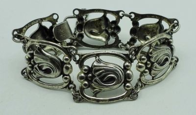 DANECRAFT STERLING BRACELET. 17.8DWT, 7IN LENGTH,HOOK CLASP,STAMPED WITH DANECRAFT STERLING ON CLASP