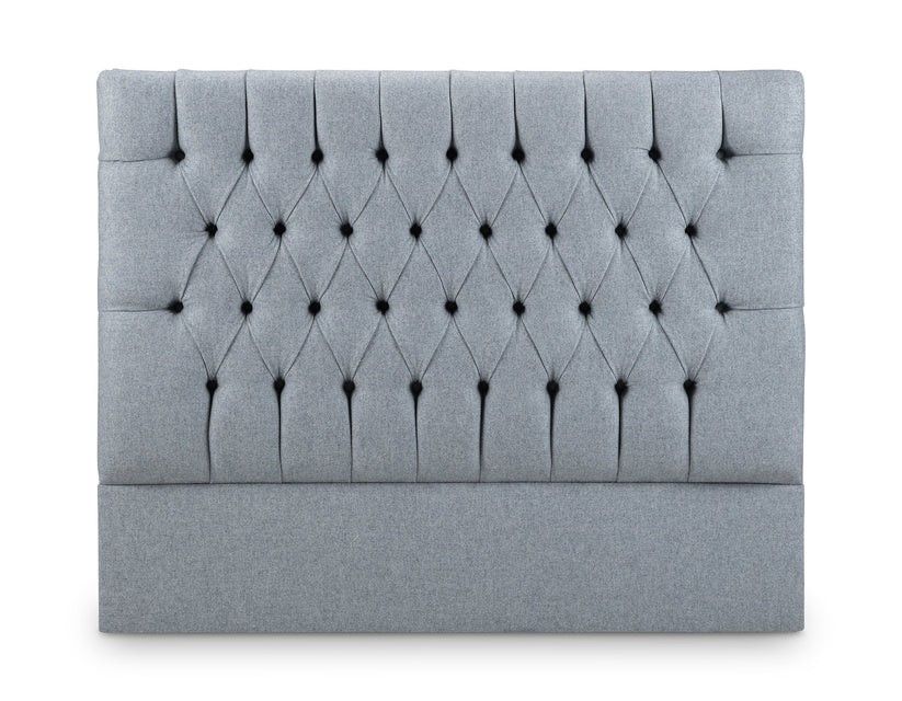 Lot 583: * This rectangular dark grey deep-buttoned headboard features a stylish linen fabric and a