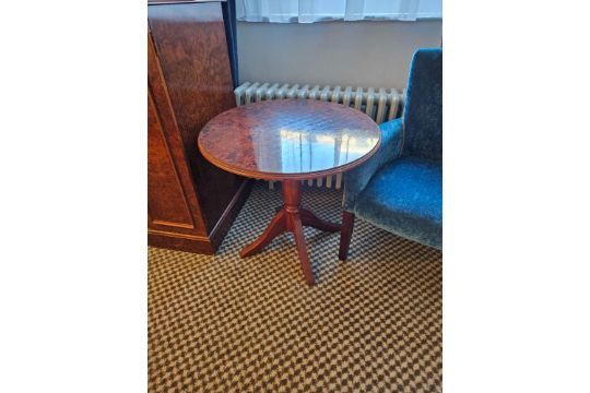Lot 458: * Set of 3 English-Inspired Burr Alder Occasional Tables