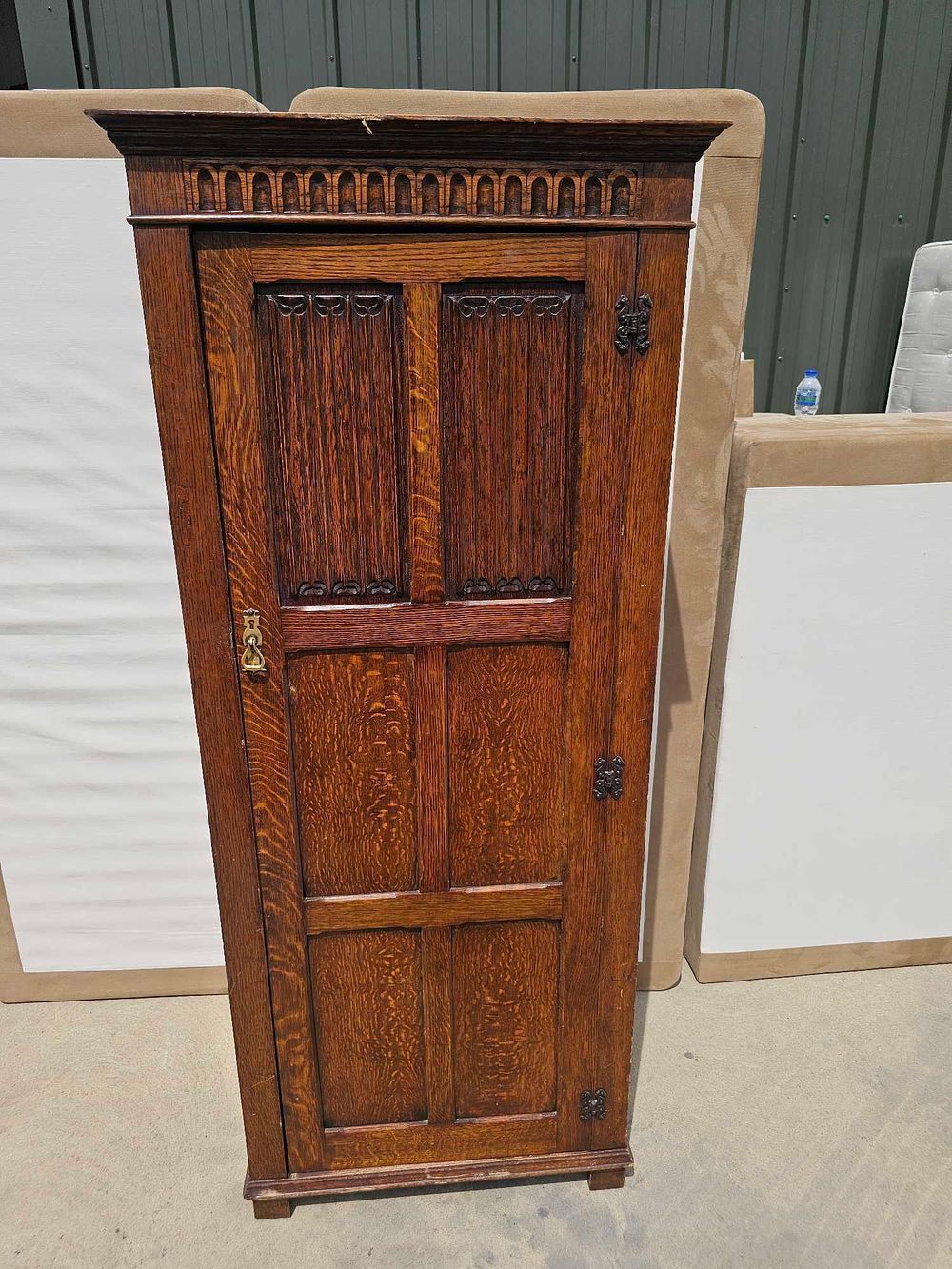 Lot 219: * Camphor Single Door Wardrobe Closed Mirrored Interior Door 77 X 43 X 183cm