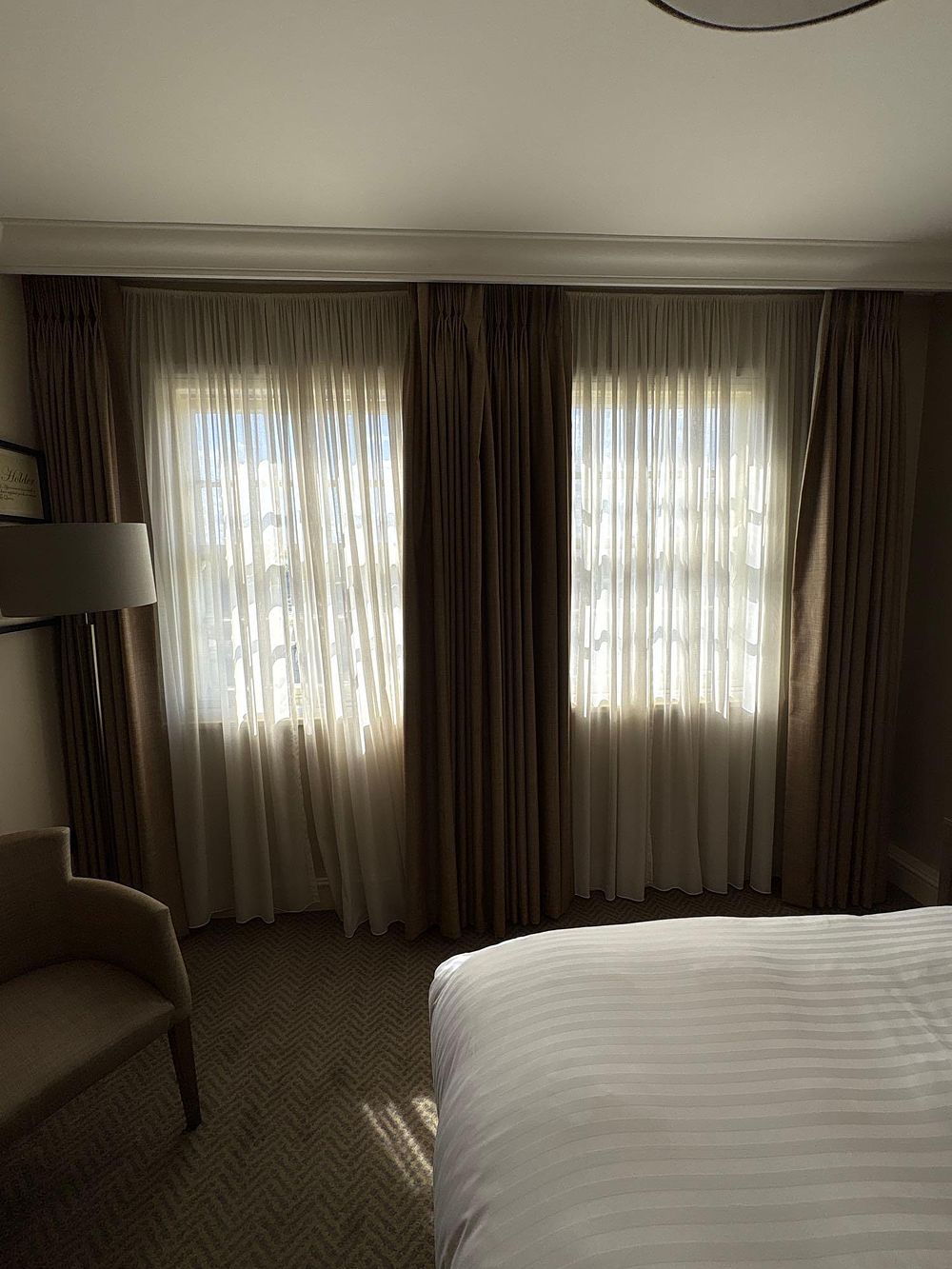 Lot 1097: * 2 x pairs fully lined pencil pleated drapes span 160cm x 250cm drop