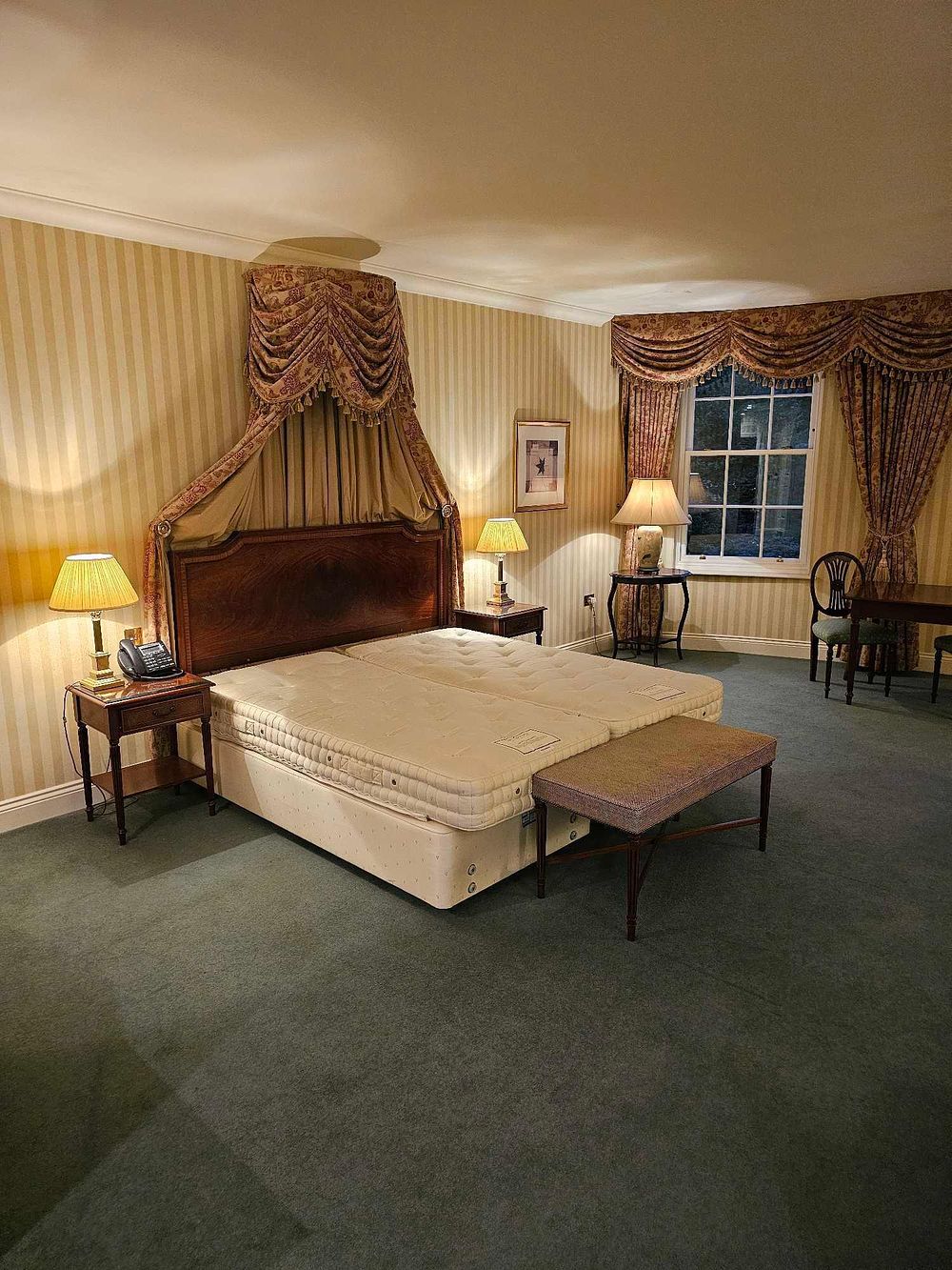 Lot 571: * Room 133 Contents of hotel bedroom freestanding furniture as photographed briefly comprising