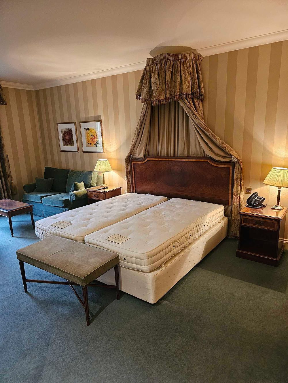 Lot 840: * Room 312 Contents of hotel bedroom freestanding furniture as photographed briefly comprising