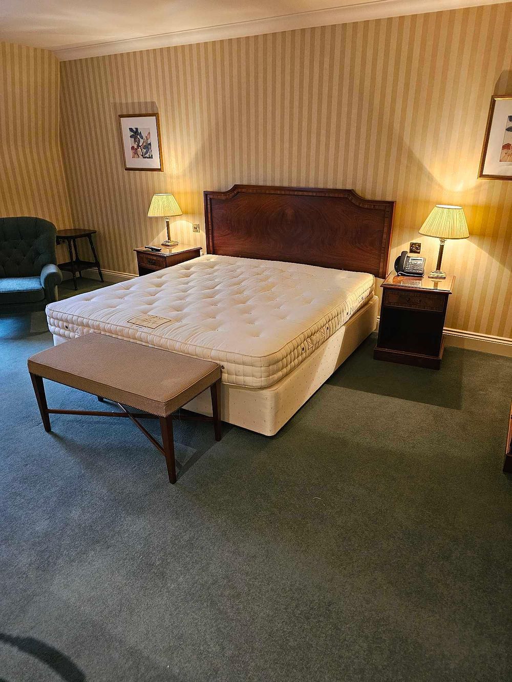 Lot 881: * Room 366 Contents of hotel bedroom freestanding furniture as photographed briefly comprising