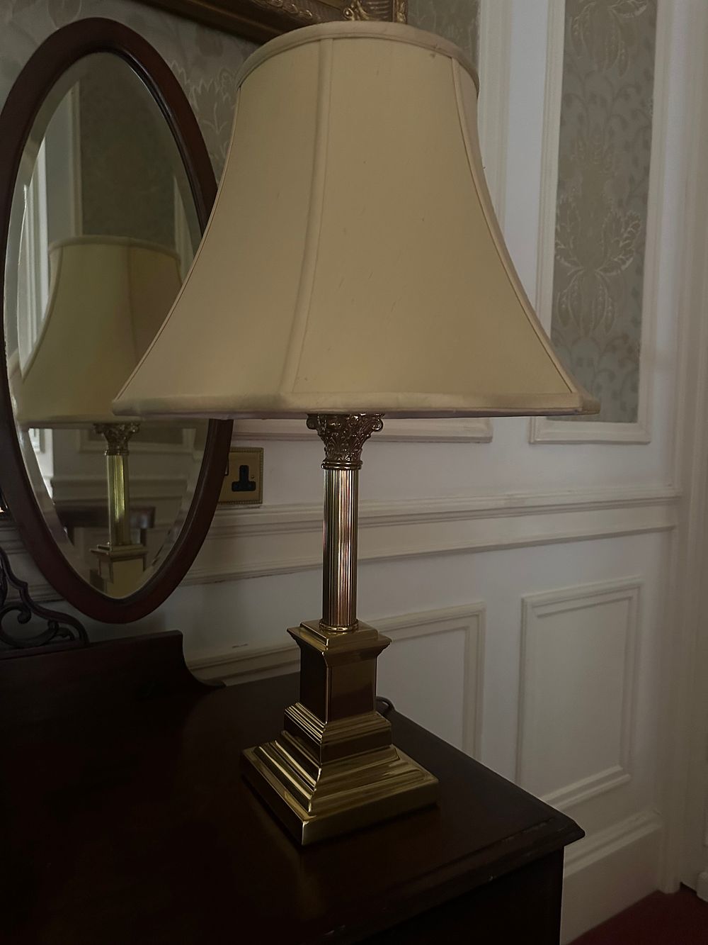 Lot 1001: * A group of three Neoclassical style table lamps