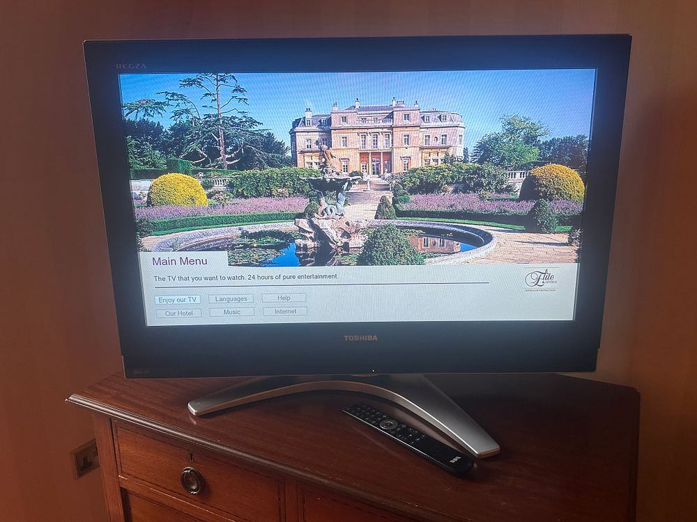 Lot 1683: * A Toshiba Regza 32C3035D 32"" 720p HD LCD Teleision.