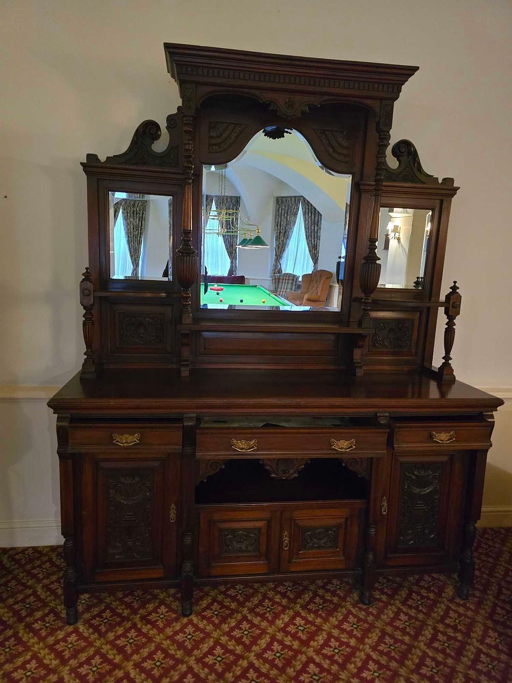 Lot 2139: * Mirror-back sideboard – late ictorian style