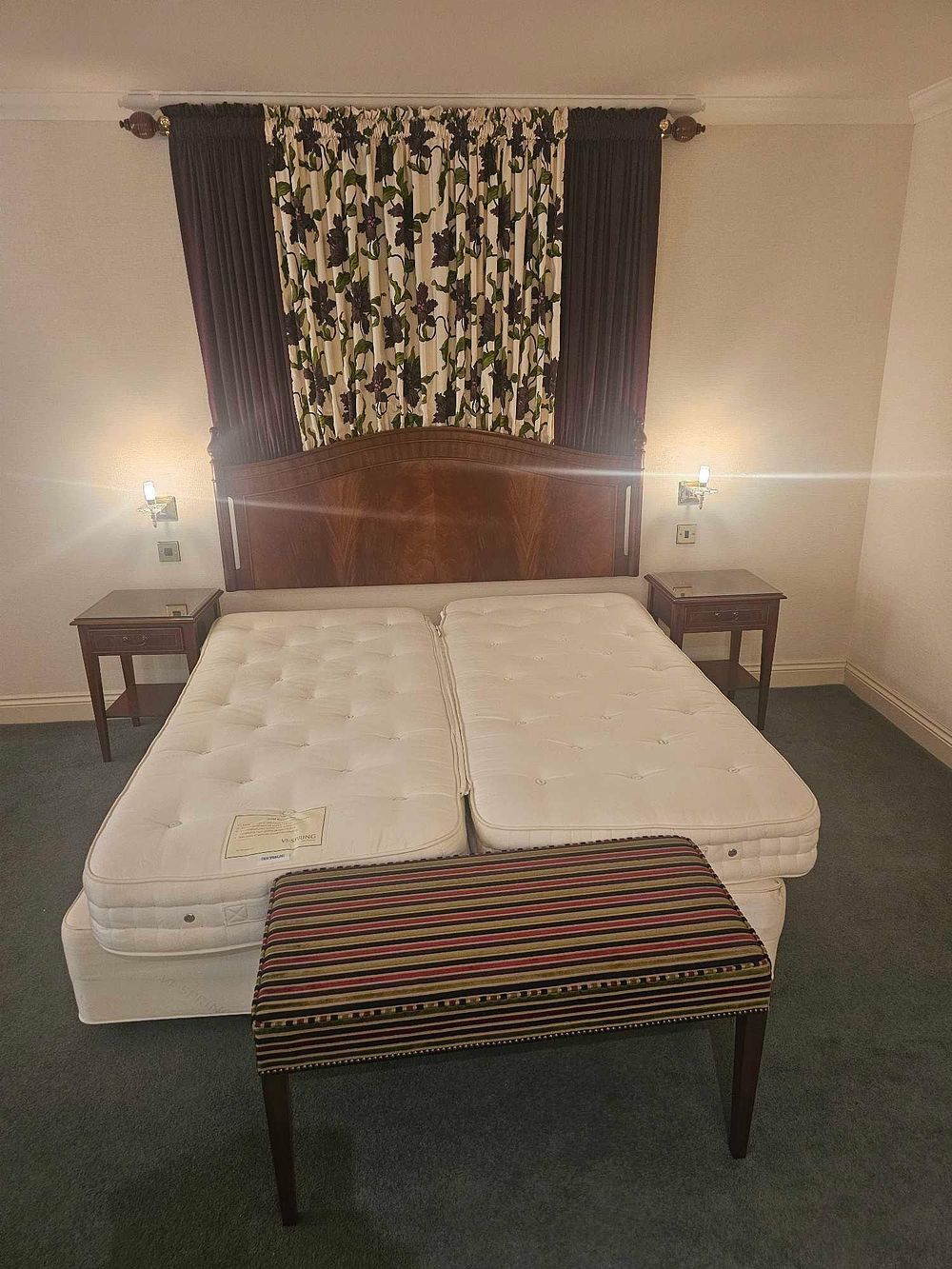 Lot 3014: * Room 451 Contents of hotel bedroom freestanding furniture as photographed briefly comprising