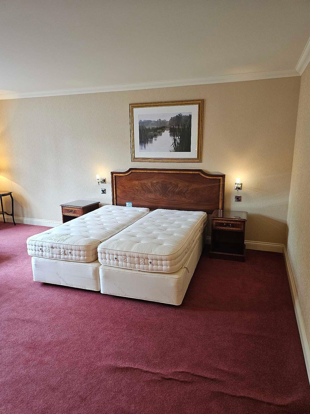 Lot 3029: * Room 501 Contents of hotel bedroom freestanding furniture as photographed briefly comprising