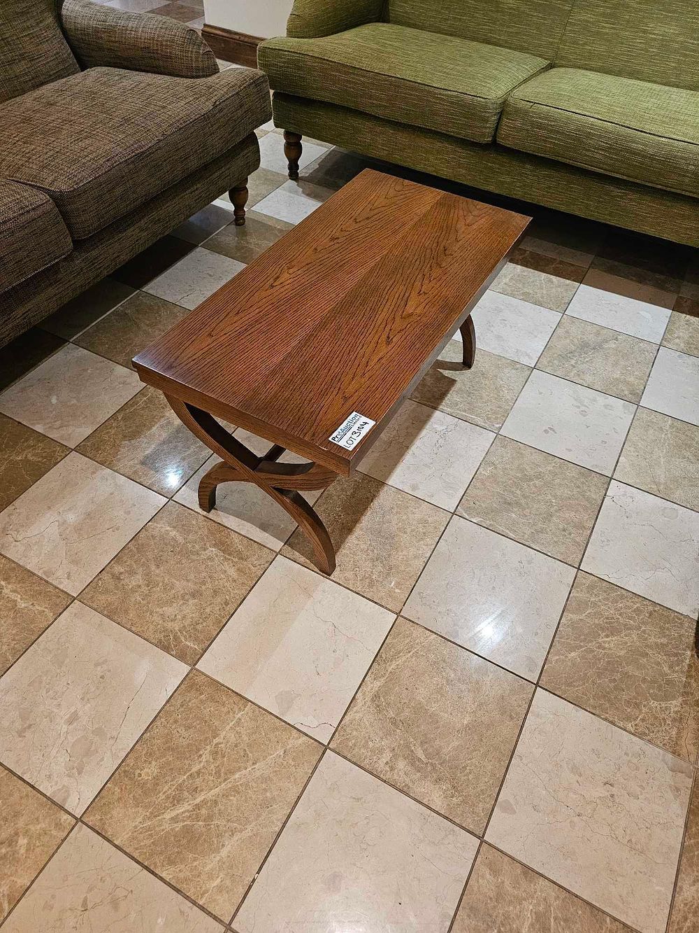 Lot 3104: * Rectangular Coffee Table with Shaped Legs