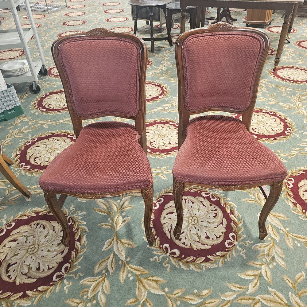 Lot 3522: * Set of 10 x Burgundy Red Louis XI Style Stackable Banqueting Chairs