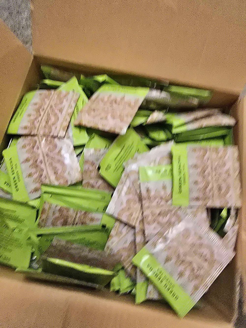 Lot 4084: * Newby green tea guest Quantity as found in carton x 2 (HSK floor 2 Molton)