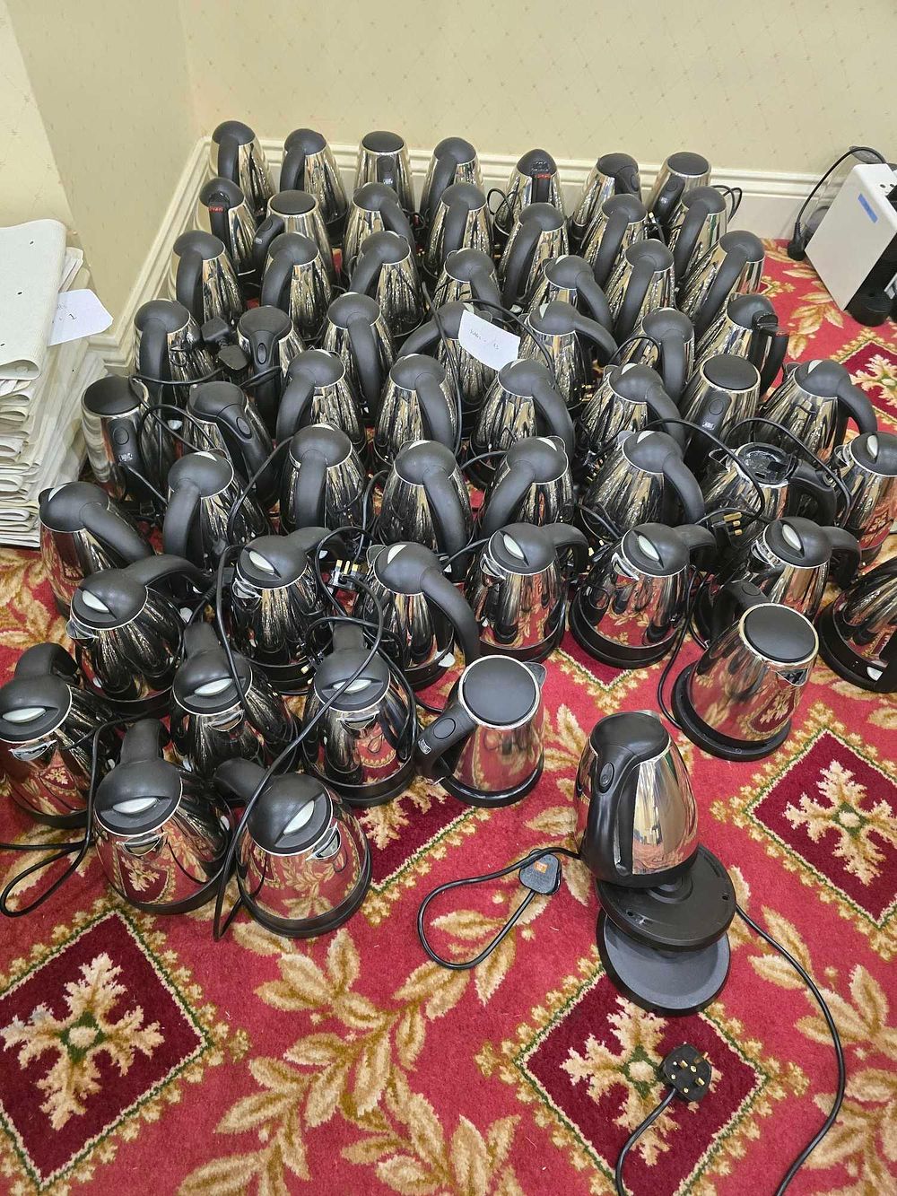 Lot 4120a: * Electric kettels x 30 (Bullwood pkl no 5)