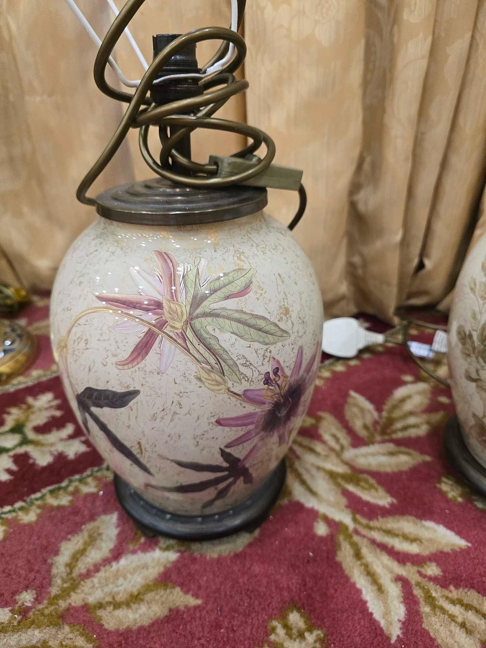 Lot 4133: * arious table lamps x 14 (Bullwood pkl no 5)